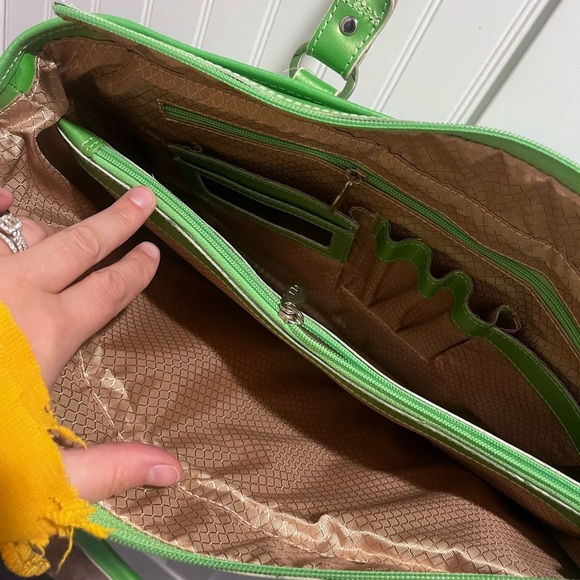 Mclein NWT Leather Briefcase Laptop Bag Willow Springs Series Vibrant Green - Picture 6 of 6